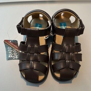 SOLD NWT Scott David sandals